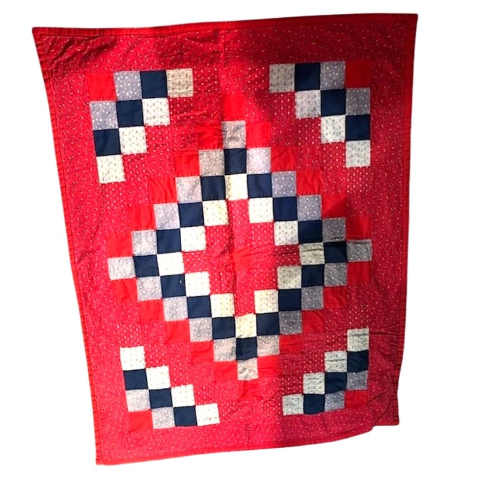 Quilt blanket hame made bright red black white patchwork beautiful! 40 x 50in